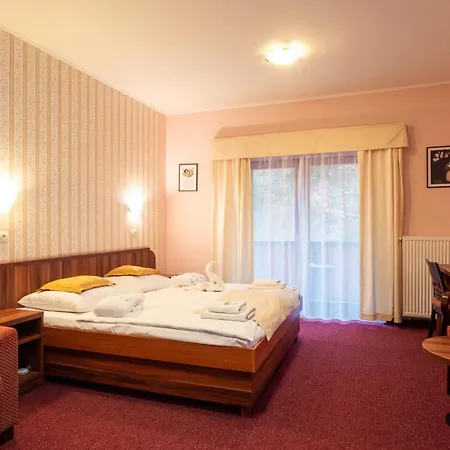Hotel Studanka 4*