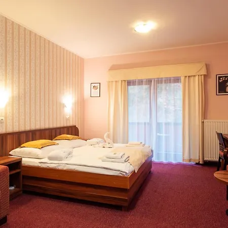 Hotel Studanka 4*