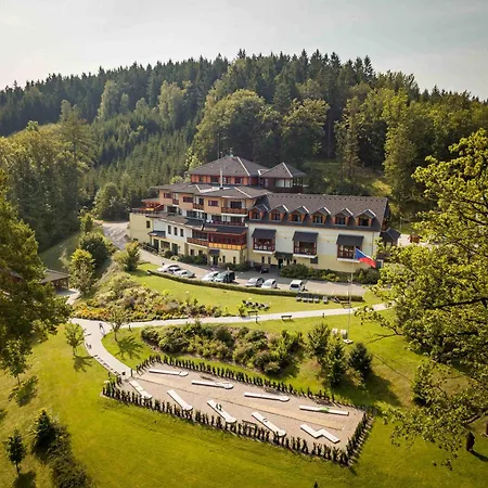 Hotel Studanka 4*