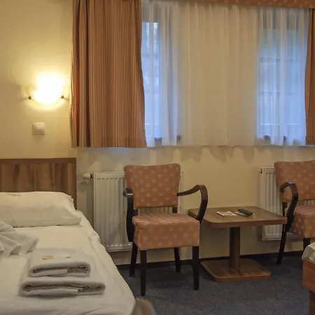 司徒坦克酒店 酒店 4*